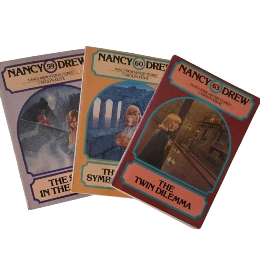 Nancy Drew Mystery Stories Paperbook Book Set
